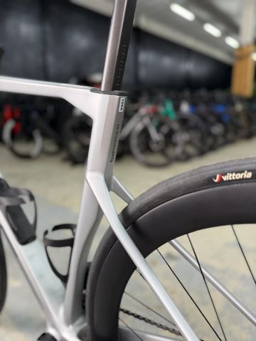Brugt BMC Roadmachine R01 Di2 2026 Road & Gravel — billede 23 af 24