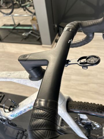 Used Bianchi Impulso RC 2026 2026 Road & Gravel, White — image 6 of 8