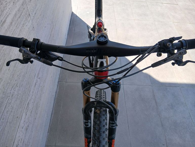 Used Olympia Custom Shimano Deore XT 2023 Mountainbike, Red — image 5 of 8