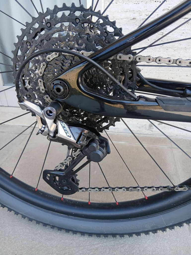 Used Olympia Custom Shimano Deore XT 2023 Mountainbike, Red — image 3 of 8