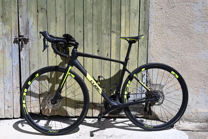 Used CUBE ATTAIN GTC RACE 2020 2020 Road & Gravel