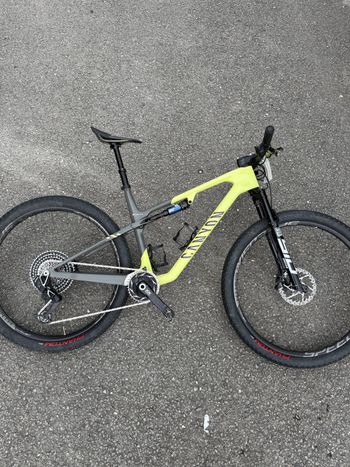 Gebrauchtes Canyon Lux World Cup 2025 Mountainbike, Grün — Bild 3 von 6