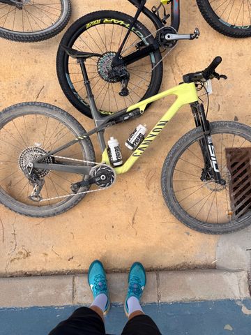 Gebrauchtes Canyon Lux World Cup 2025 Mountainbike, Grün — Bild 4 von 6