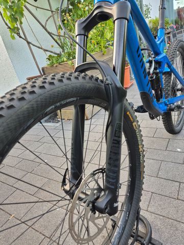 Used Canyon Strive AL 6.0 2018 Mountainbike, Blue — image 6 of 23