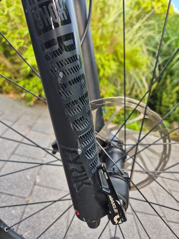 Used Canyon Strive AL 6.0 2018 Mountainbike, Blue — image 12 of 23