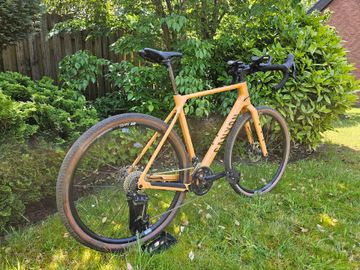 Canyon Grizl CF SL 6 2022 2022 Road & Gravel usato, Arancione — immagine 5 di 7