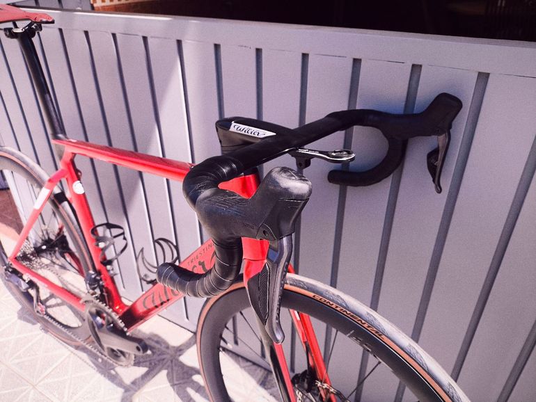 Gebrauchtes Wilier Filante Shimano Ultegra Di2 2024 Road & Gravel, Rot — Bild 9 von 9