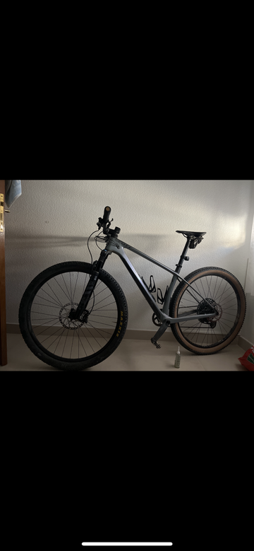 Used Scott Scale 920 2022 2022 Mountainbike, Light Gray, 29 — image 2 of 12
