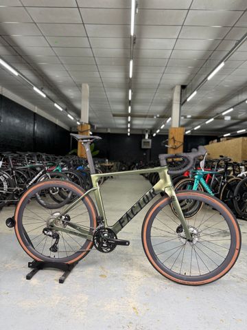 Used Factor Ostro Gravel - Shimano GRX Di2 2024 2024 Road & Gravel