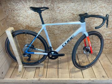 Gebrauchtes CUBE Cross Race Shimano Ultegra Di2 2026 Road & Gravel, Weiß — Bild 2 von 8