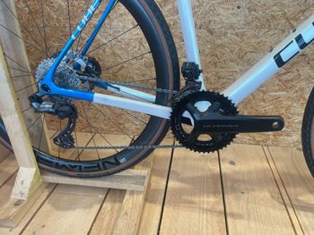 CUBE Cross Race Shimano Ultegra Di2 2026 Road & Gravel usato, Bianco — immagine 3 di 8