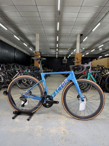 Used Factor Ostro VAM Di2 2024 2024 Road & Gravel