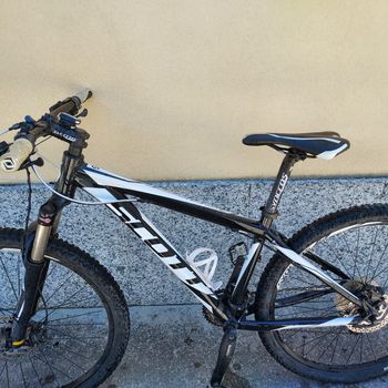 Scott SYNCROS 2017 Mountainbike usato, Nero — immagine 7 di 8