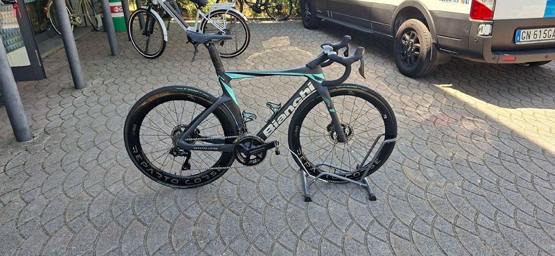 Used Bianchi Oltre RC Durace Di2 2025 2025 Road & Gravel