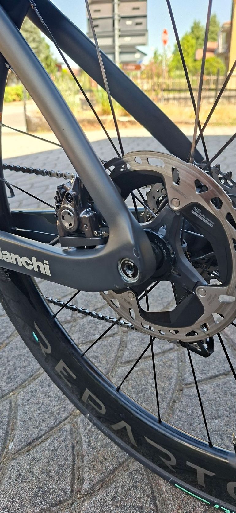Brugt Bianchi Oltre RC Durace Di2 2025 2025 Road & Gravel — billede 5 af 5