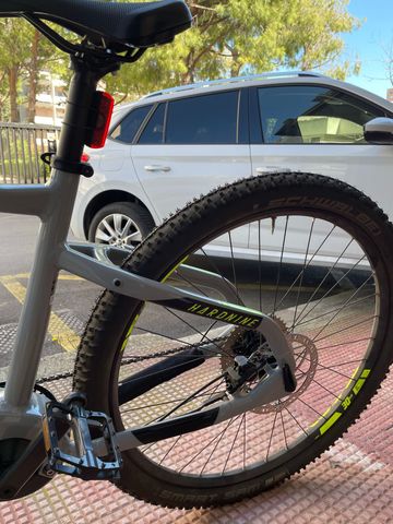 Used Haibike HardNine 6 2024 2024 Mountainbike, Light Gray, 29 — image 11 of 13