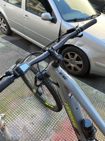 Used Haibike HardNine 6 2024 2024 Mountainbike, Light Gray, 29 — image 9 of 13