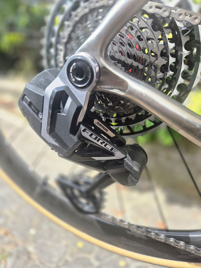 Léon Custom SRAM Force eTap AXS 2026 Road & Gravel d'occasion — image 3 sur 24