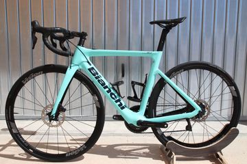 Brugt Bianchi Aria e-Road 105 Di2 2023 2023 Road & Gravel — billede 1 af 14