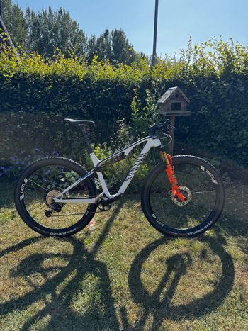 Used Canyon Lux CF SLX 9 Team 2021 2021 MTB