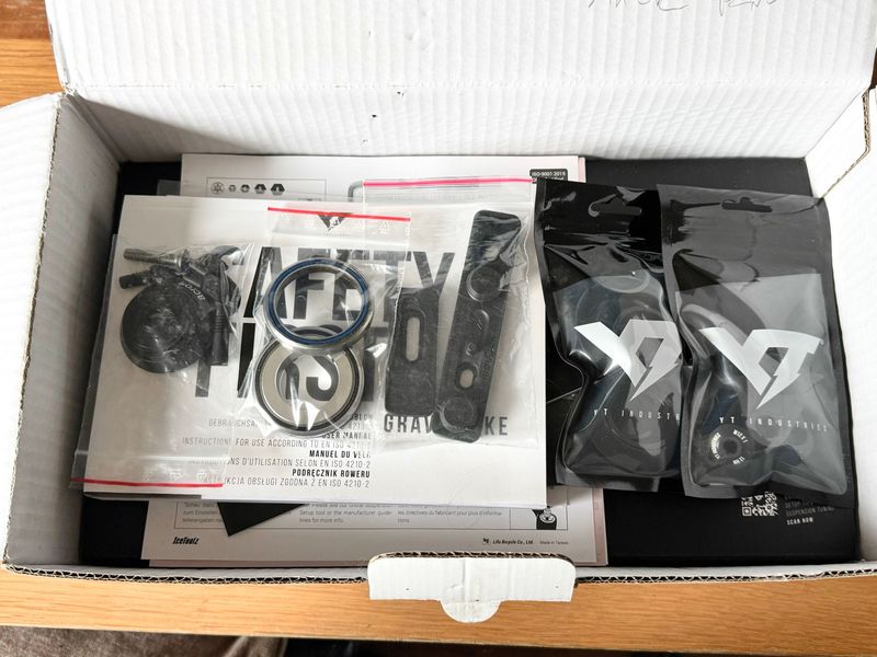 Używany YT Industries Szepter CORE 2 700c 2023 Frameset 2023 Road & Gravel — zdjęcie 26 z 30