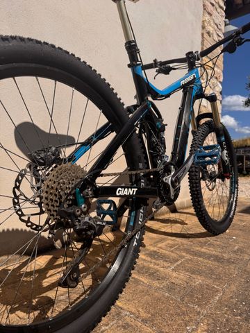 Used Giant Reign 1 2013 2013 Mountainbike, Blue, 27.5 — image 4 of 10