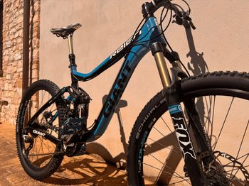 Used Giant Reign 1 2013 2013 Mountainbike, Blue, 27.5 — image 6 of 10