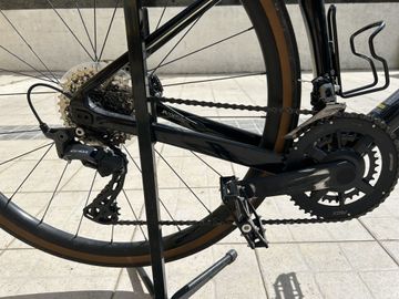 Used Giant Revolt Advanced 2 2024 2024 Road & Gravel, Black — image 3 of 12