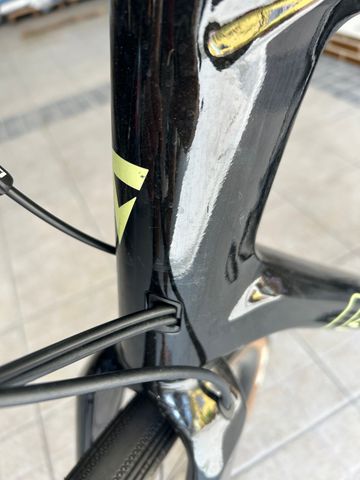 Used Giant Revolt Advanced 2 2024 2024 Road & Gravel, Black — image 9 of 12