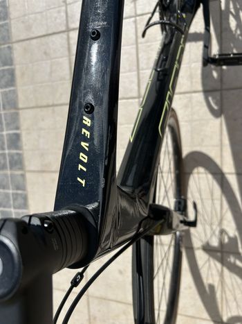 Used Giant Revolt Advanced 2 2024 2024 Road & Gravel, Black — image 8 of 12