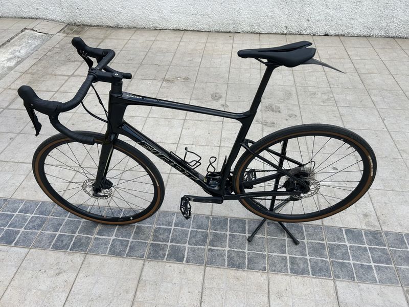 Giant Revolt Advanced 2 2024 2024 Road & Gravel d'occasion