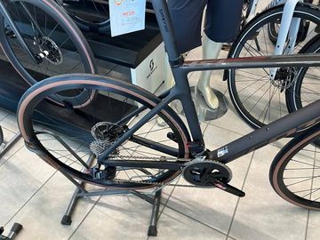 Używany Scott Addict RC 10 2023 2023 Road & Gravel — zdjęcie 3 z 3