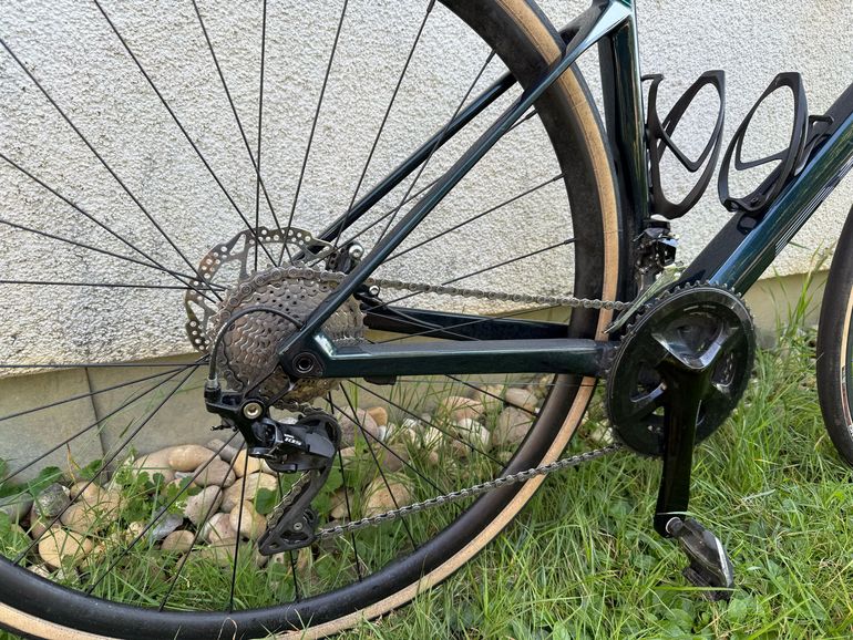 Used BMC Roadmachine SEVEN 2022 2022 Road & Gravel, Green — image 2 of 10