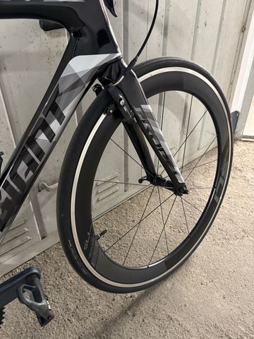 Used Giant Propel Advanced 0 2017 2017 Road & Gravel, Black — image 5 of 7