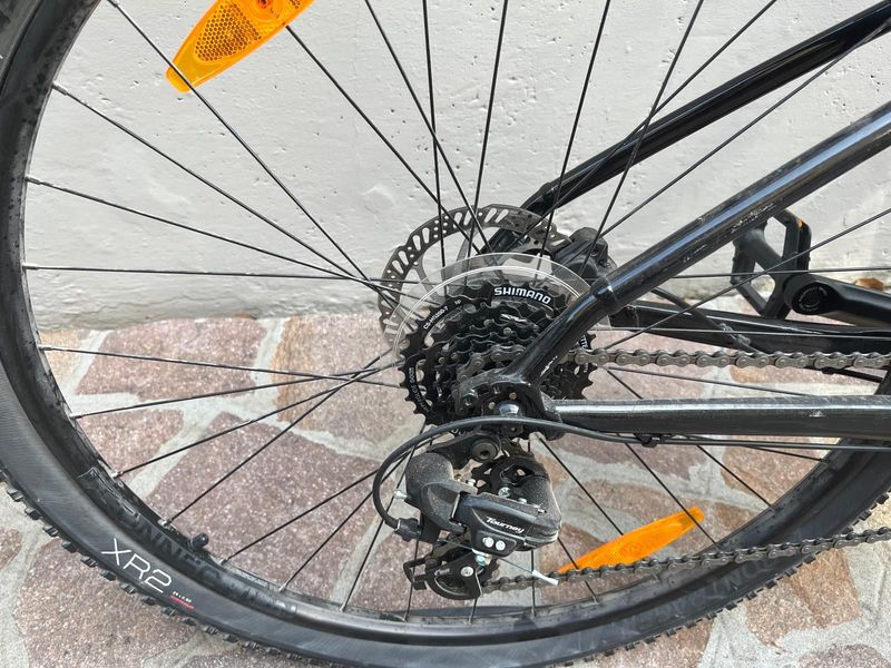 Used Trek Marlin 5 2021 2021 Mountainbike, Black, 27.5, 29 — image 3 of 9
