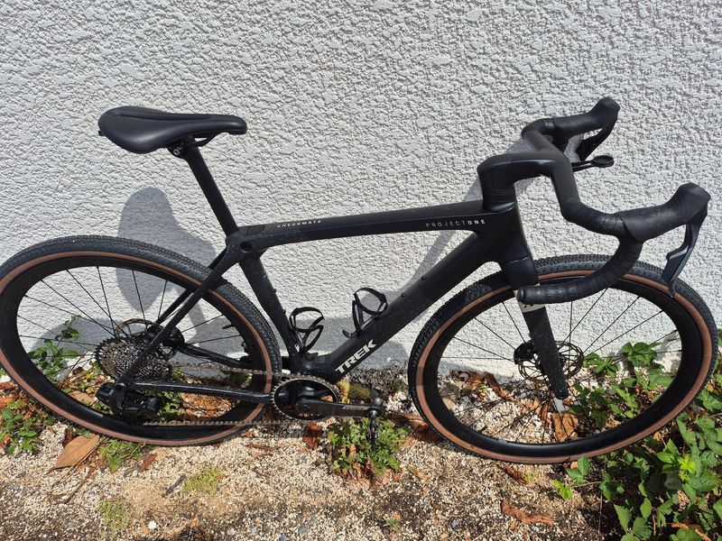 Used Trek Checkmate SRAM Rival eTap AXS 2026 Road & Gravel