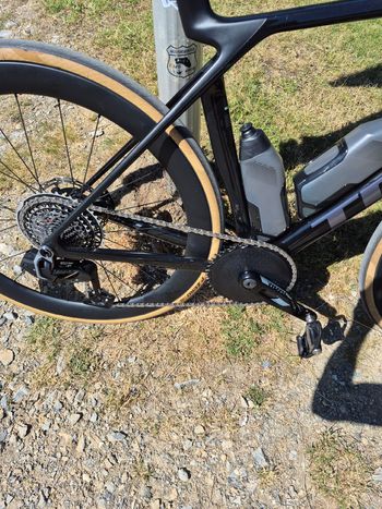 Trek Madone SRAM Force eTap AXS 2026 Road & Gravel d'occasion — image 3 sur 4