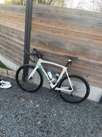 Tweedehands Bianchi Oltre Shimano 105 2022 Road & Gravel