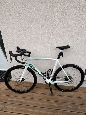 Tweedehands Bianchi Oltre Shimano 105 2022 Road & Gravel