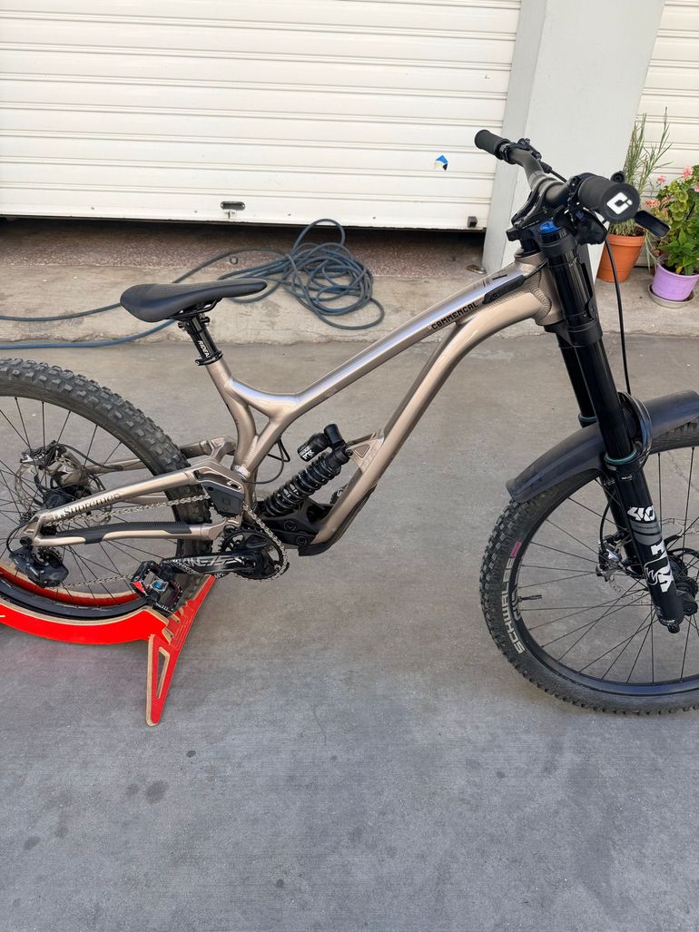 Commencal Dh Bikes 2022 New COMMENCAL Supreme DH V5 IMB Free Mountain Bike Magazine Online