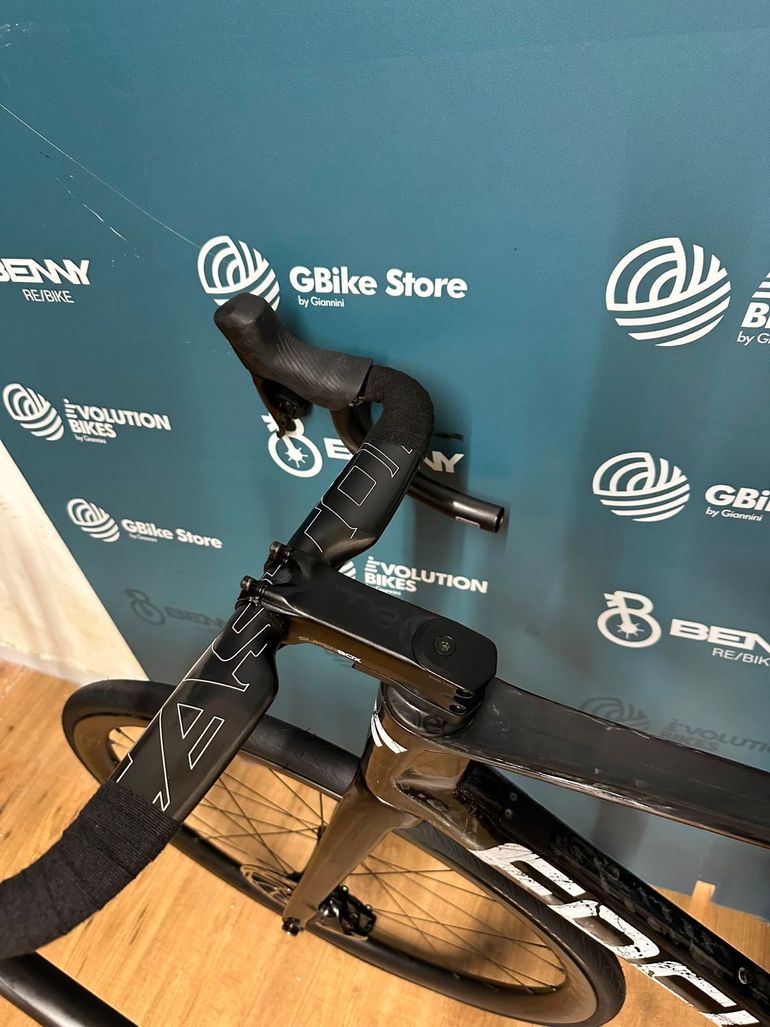 Used Focus Izalco SRAM Rival eTap AXS 2022 Road & Gravel, Black — image 14 of 14