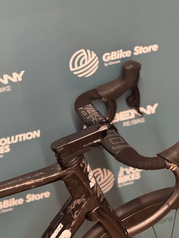 Used Focus Izalco SRAM Rival eTap AXS 2022 Road & Gravel, Black — image 3 of 14