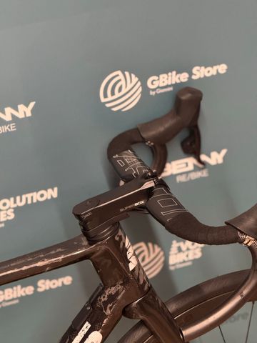 Used Focus Izalco SRAM Rival eTap AXS 2022 Road & Gravel, Black — image 3 of 14