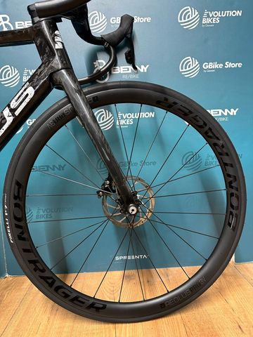 Used Focus Izalco SRAM Rival eTap AXS 2022 Road & Gravel, Black — image 7 of 14
