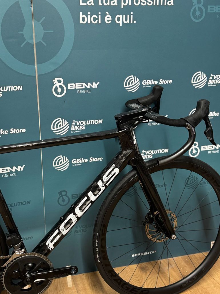 Used Focus Izalco SRAM Rival eTap AXS 2022 Road & Gravel, Black — image 2 of 14