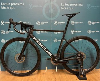 Used Focus Izalco SRAM Rival eTap AXS 2022 Road & Gravel, Black — image 10 of 14