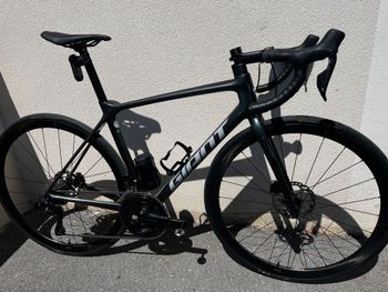 Giant TCR Advanced Pro Disc 1 Di2 2024 2024 Road & Gravel usato