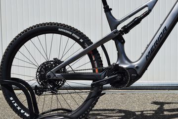 Gebrauchtes Merida eONE-SIXTY 6000 2024 2024 Mountainbike, Hellgrau, 27.5 — Bild 7 von 7