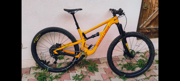 Santa Cruz Hightower C R 2018 2018 Mountainbike de segunda mano, Naranja — imagen 2 de 9