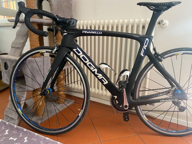 Pinarello Dogma Shimano Dura Ace Di2 2019 Road & Gravel usato